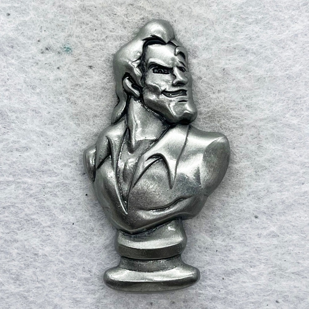 Disney Heroes Vs Villains Epic Showdown Hall of Busts Incredibles Syndrome Pin